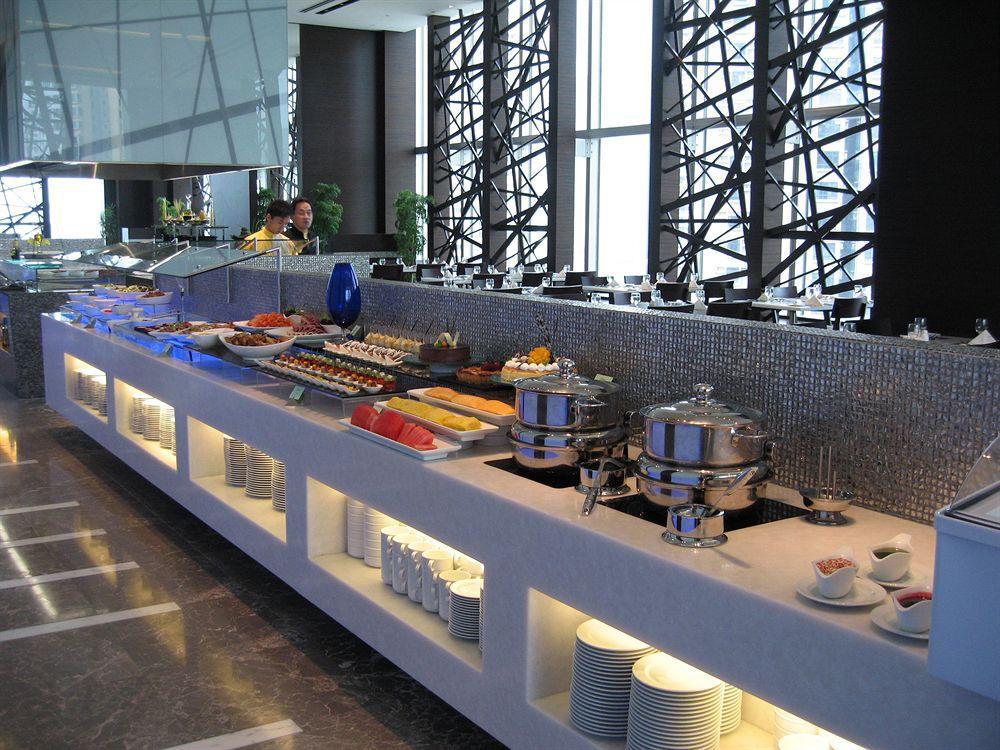 Nina Hotel Tsuen Wan West Hong Kong Dış mekan fotoğraf A buffet at a hotel