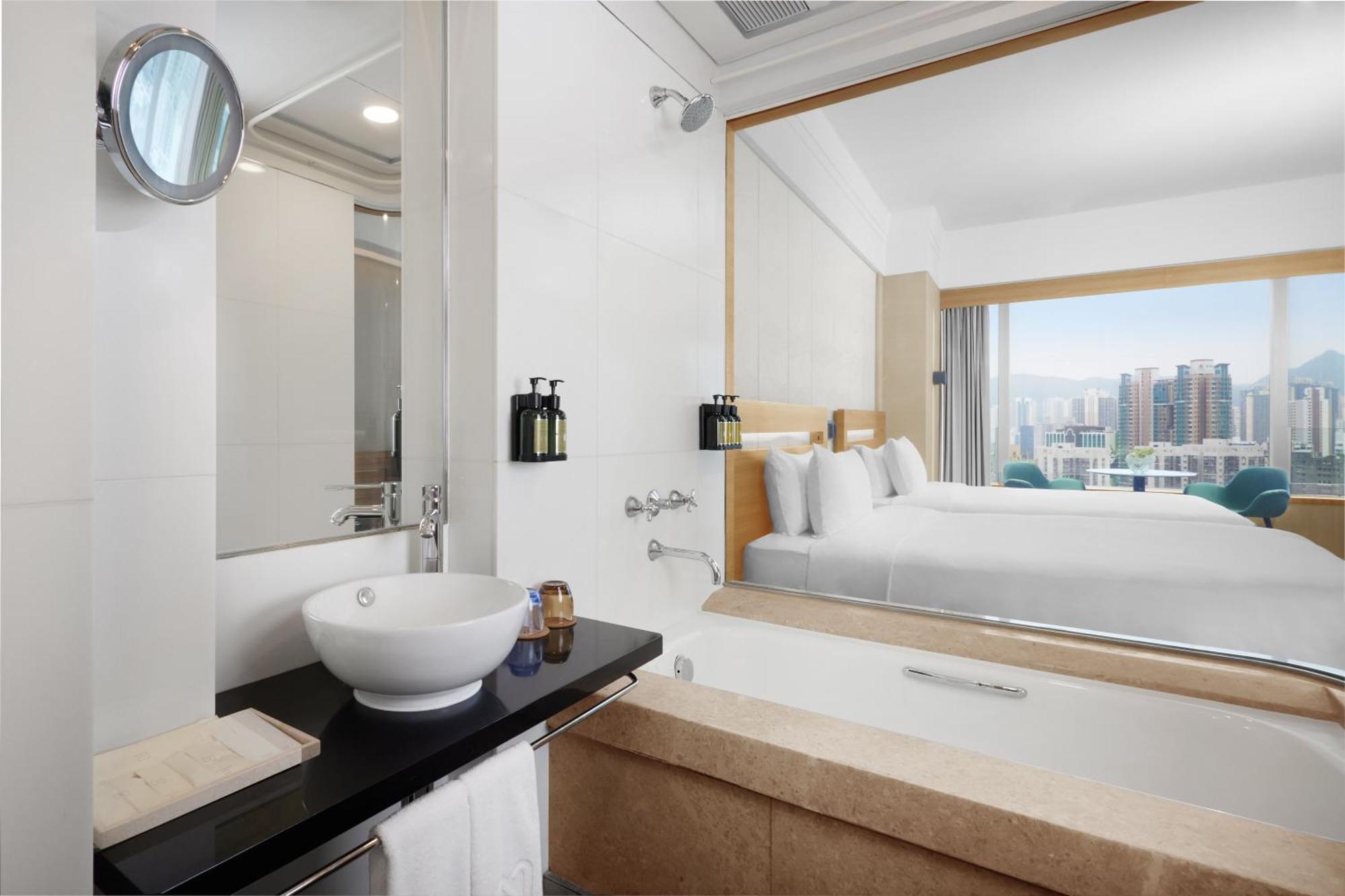 Nina Hotel Tsuen Wan West Hong Kong Dış mekan fotoğraf Deluxe Room with Harbour View