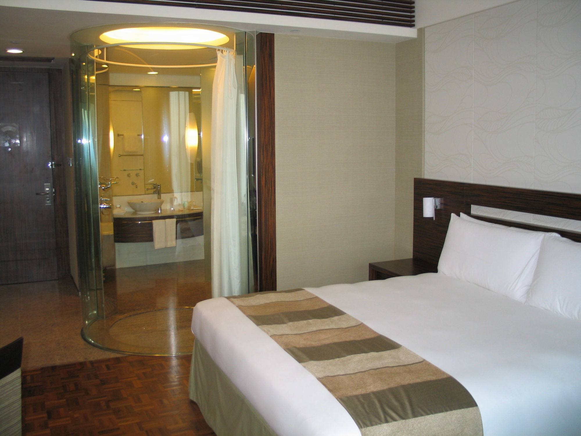Nina Hotel Tsuen Wan West Hong Kong Dış mekan fotoğraf A room at the hotel