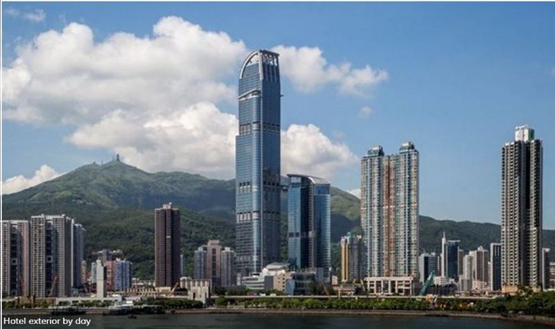 Nina Hotel Tsuen Wan West Hong Kong Dış mekan fotoğraf View of the complex from Victoria Harbour