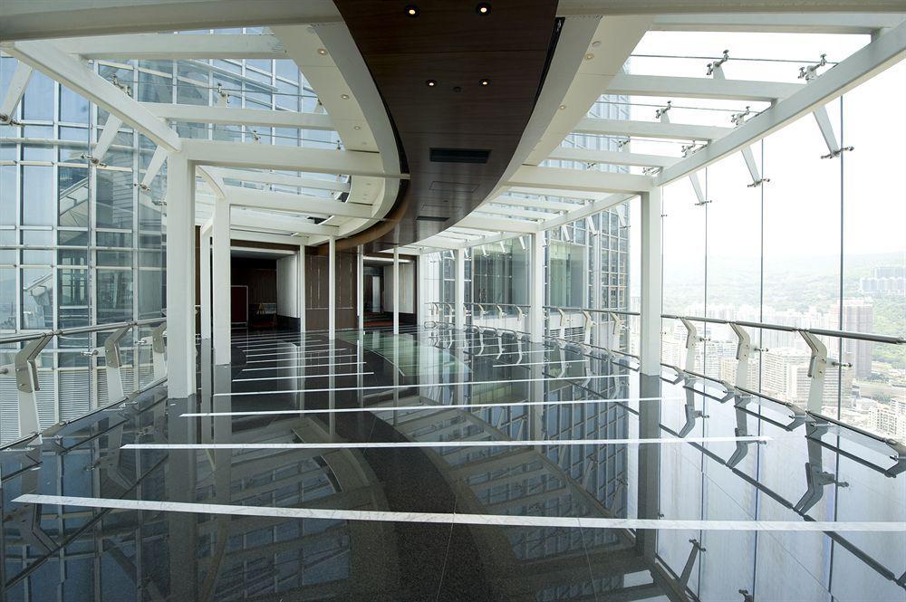 Nina Hotel Tsuen Wan West Hong Kong Dış mekan fotoğraf The Skywalk